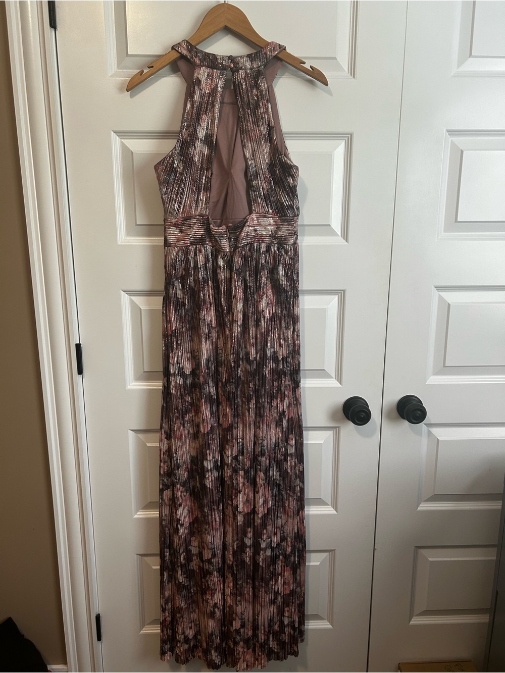 NWT Eliza J Metallic Pleated Halter Maxi Dress in Pink Gown Wedding Formal - Picture 8 of 12